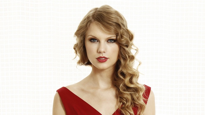 Taylor Swift in a red dress