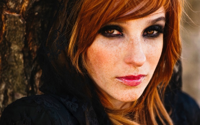 Vica Kerekes with freckles and red hair