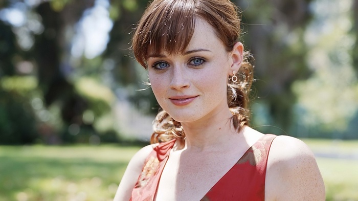 Alexis Bledel portrait with blue eyes and freckles
