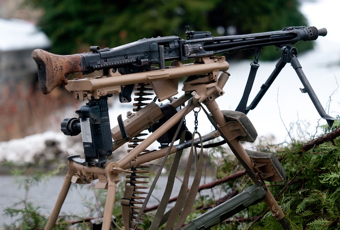 MG42 machine gun on a tripod mount