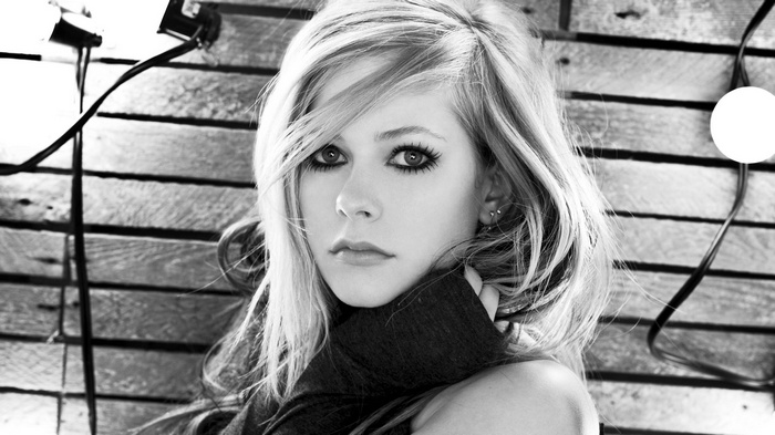 Avril Lavigne monochrome portrait