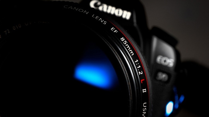 Canon EOS 5D Mark IV DSLR Camera with EF 85mm f/1.2L II USM Lens