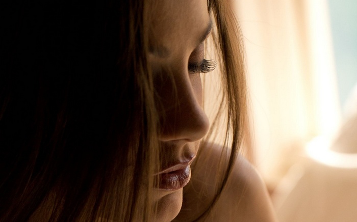 Abigail Mac close-up profile