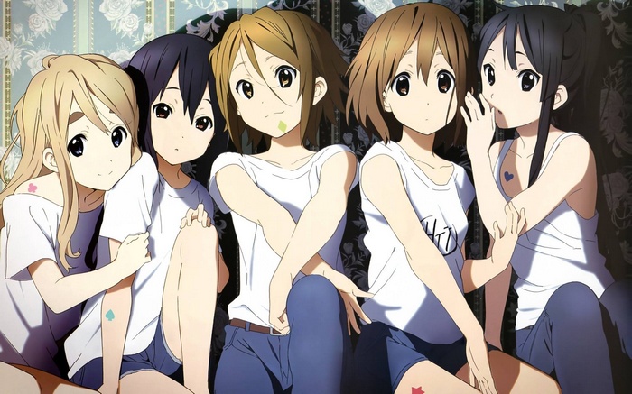K-ON! girls Tainaka Ritsu, Nakano Azusa, Hirasawa Yui, Kotobuki Tsumugi, Akiyama Mio