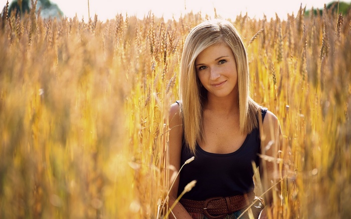 Viva Bianca in a wheat field
