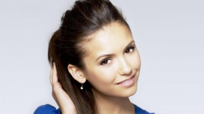women looking at viewer Nina Dobrev simple background