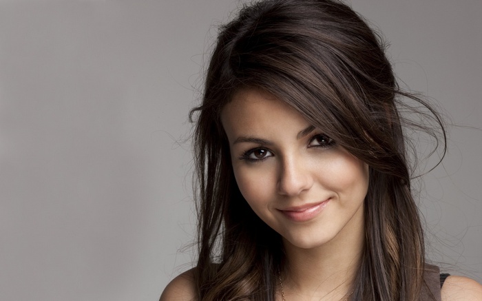 brown eyes Victoria Justice looking at viewer women face celebrity smiling brunette