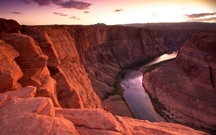 Horseshoe Bend Canyon at Sunset