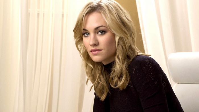 Yvonne Strahovski with blonde curly hair