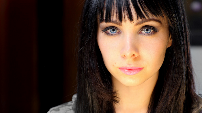 Ksenia Solo with blue eyes and bangs
