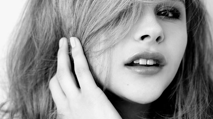 Chloë Grace Moretz closeup monochrome portrait