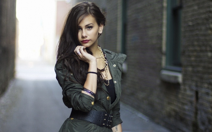 Grace Alyea in an urban alleyway