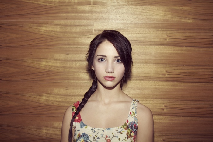 Emily Rudd Women Model Closeup Looking At Viewer Hd Wallpaper