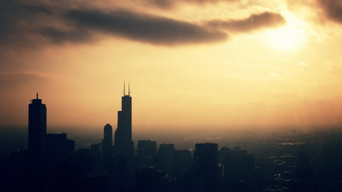 Willis Tower and Chicago skyline at sunset