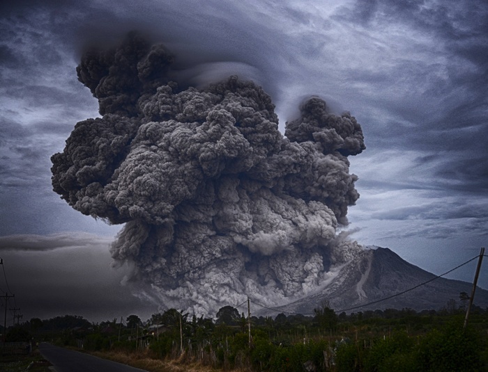 Volcano eruption with large ash cloud