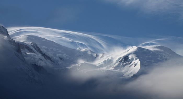 Mont Blanc mountains with snow and wind
