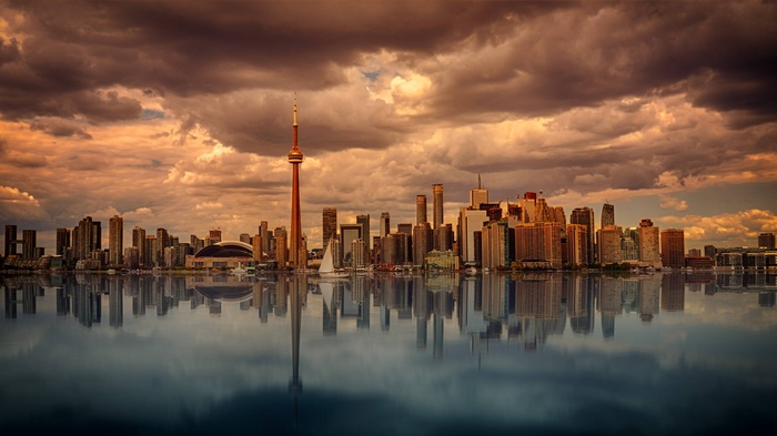 Toronto skyline with CN Tower reflected in water
