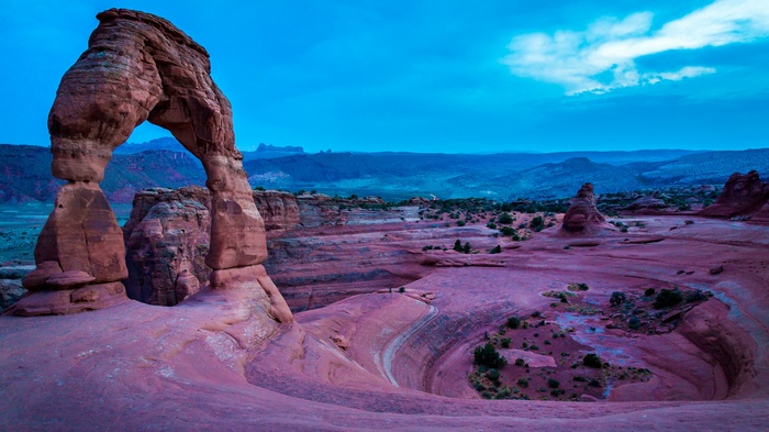 Delicate Arch in Arches National Park at Dusk
