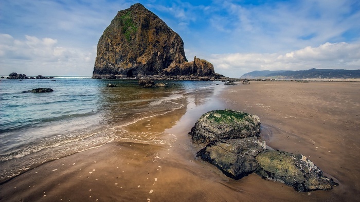 Haystack Rock on Cannon Beach, Oregon