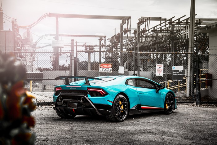 4K Lamborghini Huracan Performante at Substation