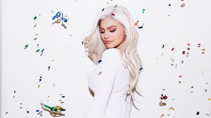 Kylie Jenner with Confetti 4K