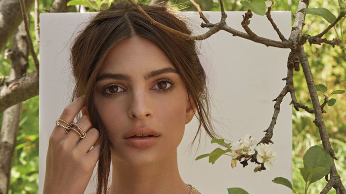 Emily Ratajkowski 4K photoshoot