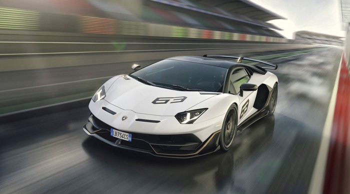 Lamborghini Aventador SVJ 63 Racing on Track 4K