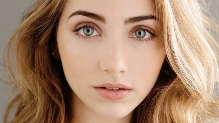 Emily Rudd 4K portrait