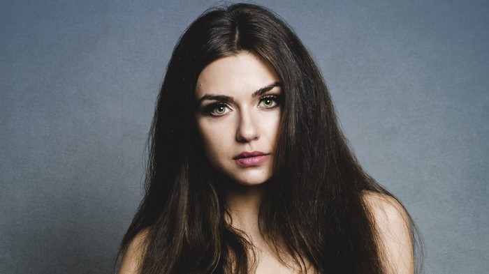 Victoria Konefal 4K Portrait