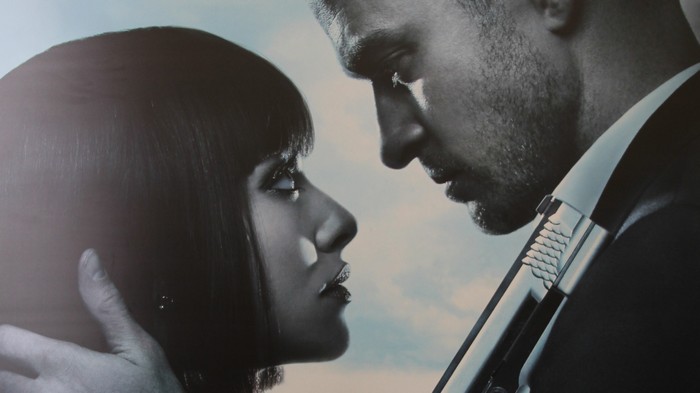 In Time: Justin Timberlake and Amanda Seyfried