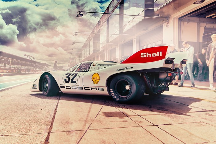 Porsche 917K with Shell livery at pit lane
