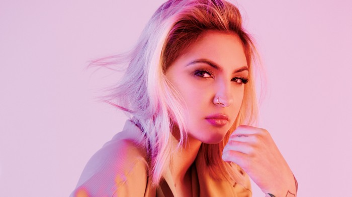 Julia Michaels singer 4K