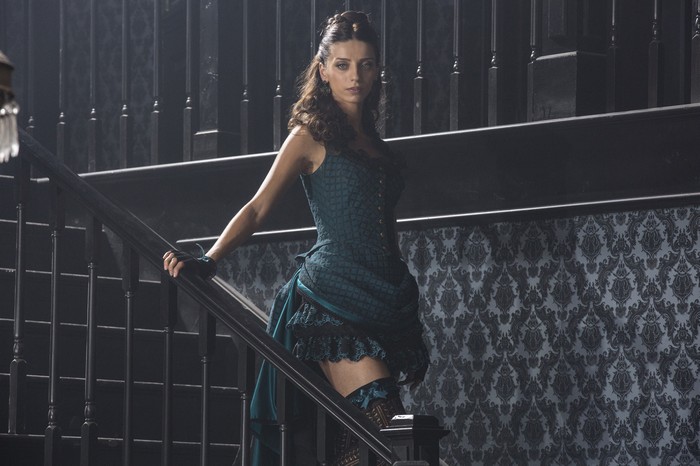 Angela Sarafyan in Westworld