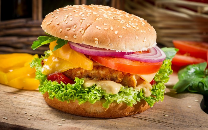 Delicious Cheeseburger with Fresh Vegetables