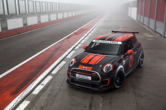 Mini John Cooper 4K