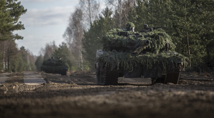 Leopard 2A6 Tank in Forest Clearing 4K