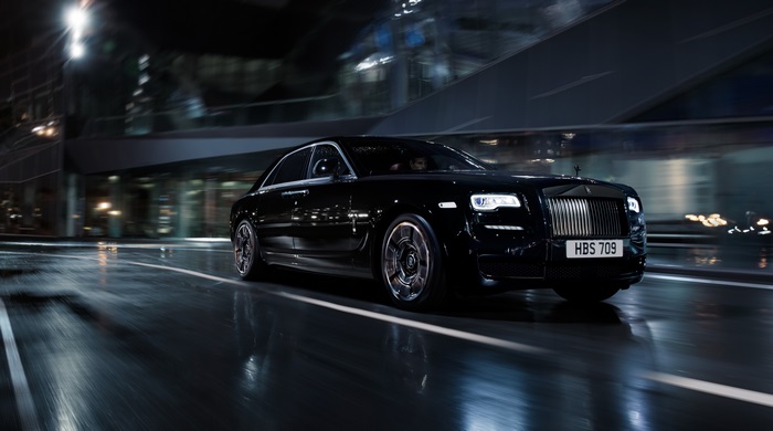 Black Rolls Royce Wraith Black Badge 4K