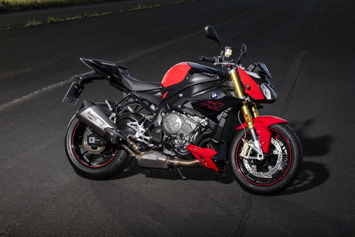 BMW S1000R motorcycle 4K