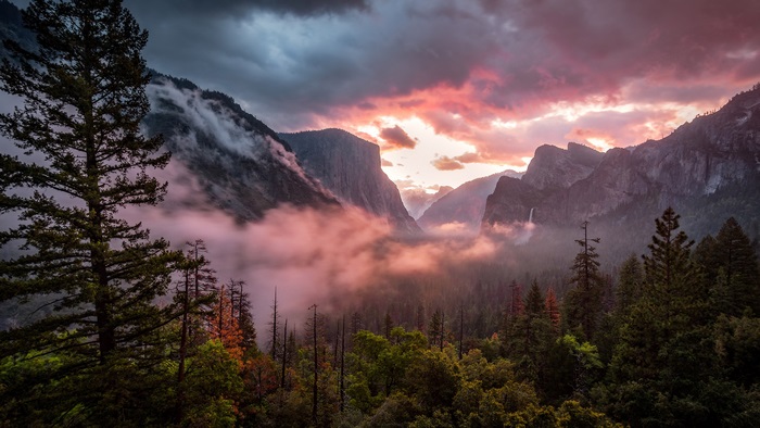 Yosemite Valley Scenic 4K Sunset View