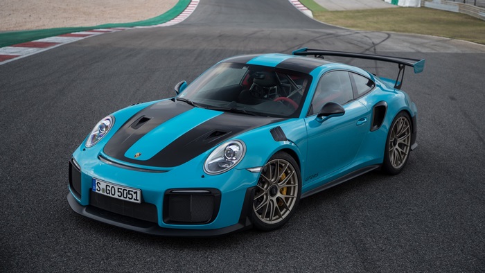 Porsche 911 GT2 RS 4K