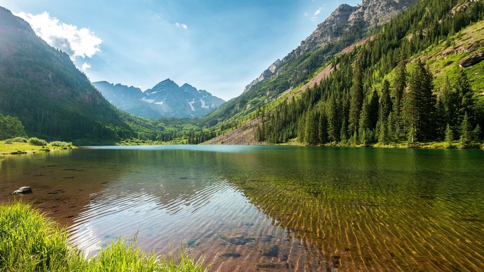 Serene Maroon Bells Mountain Lake Landscape