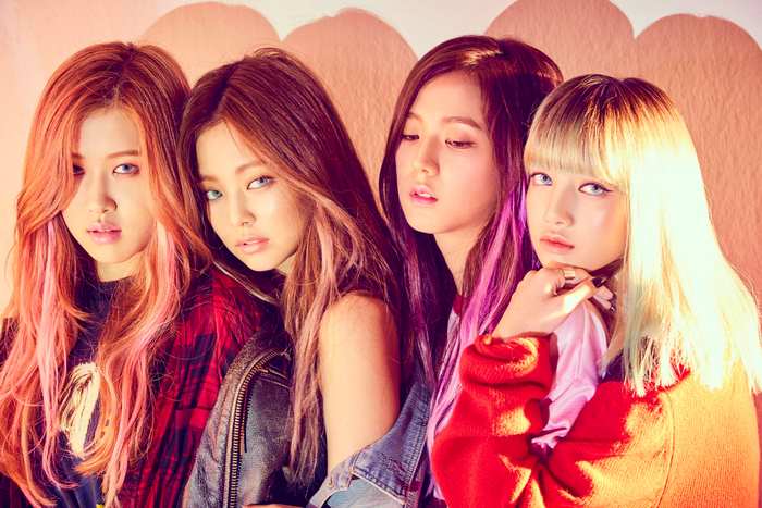 BlackPink members posing for a photo