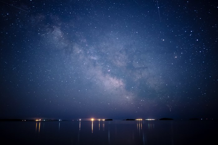 Milky Way over the ocean at night