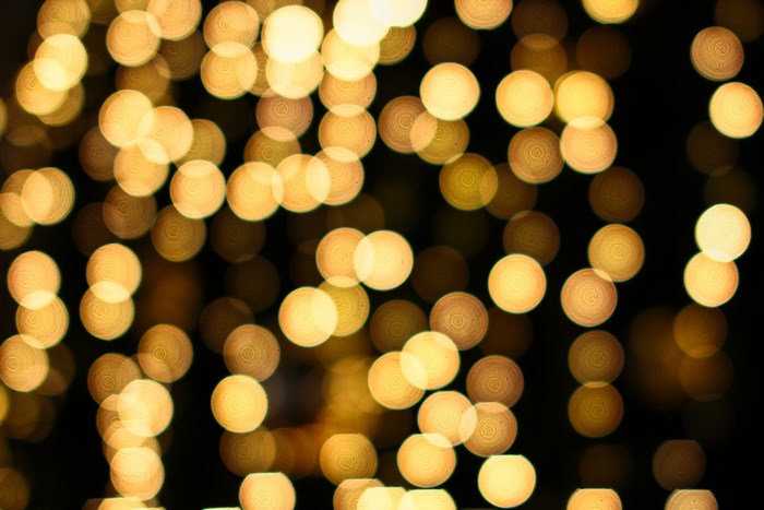 Bokeh lights in gold and yellow