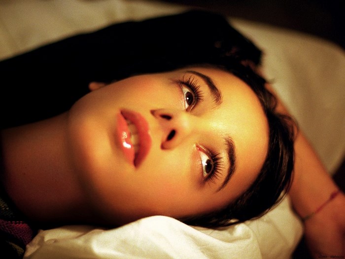Alizée lying down