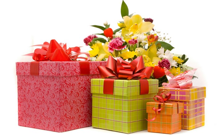 Gift boxes with flowers