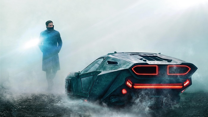 Man and vehicle in Blade Runner 2049 4K