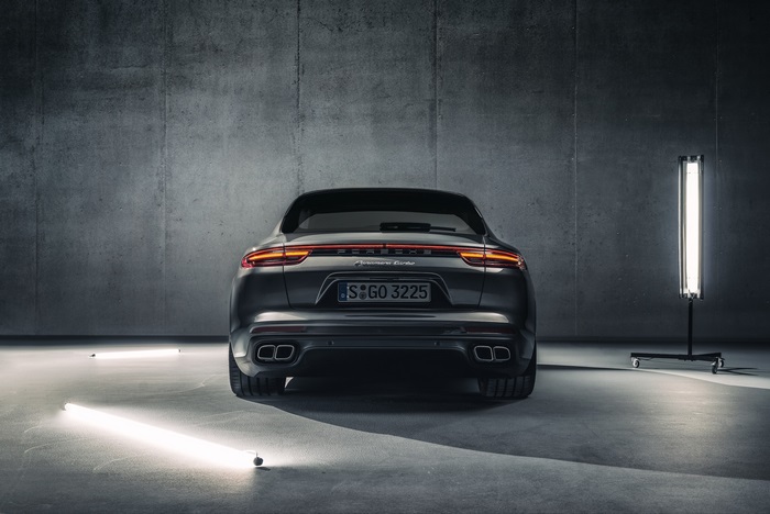 Porsche Panamera Turbo Sport Turismo 4K