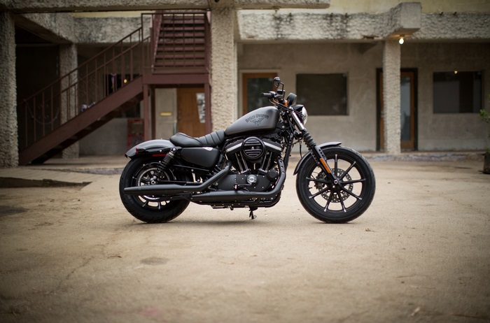 Harley Davidson Iron 883 Motorcycle