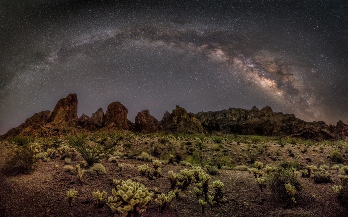 Desert landscape with Milky Way 4K